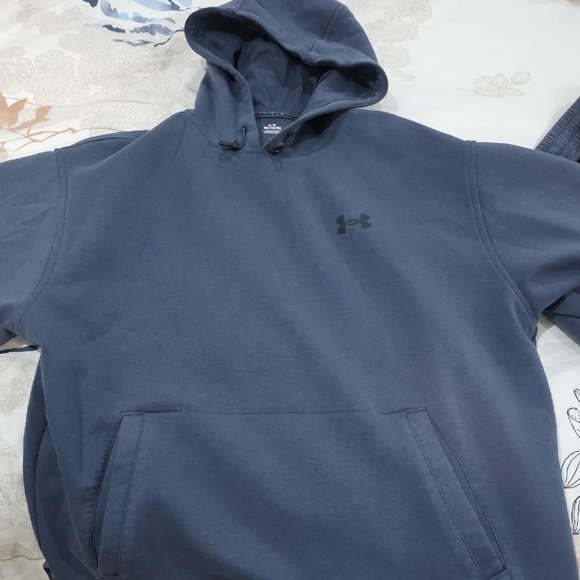 Under Armour Dark Blue Pullover - Picture 2 of 4